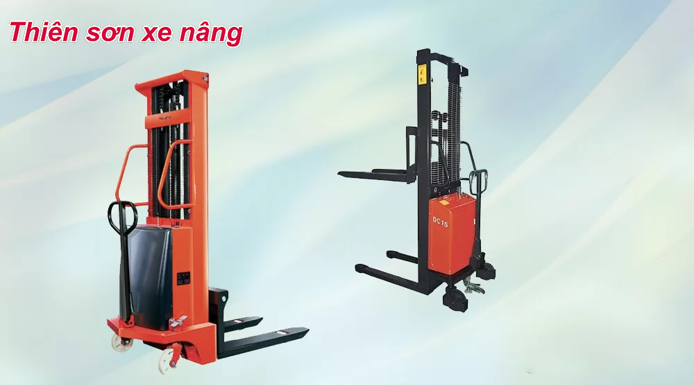 Xe nâng bán tự động