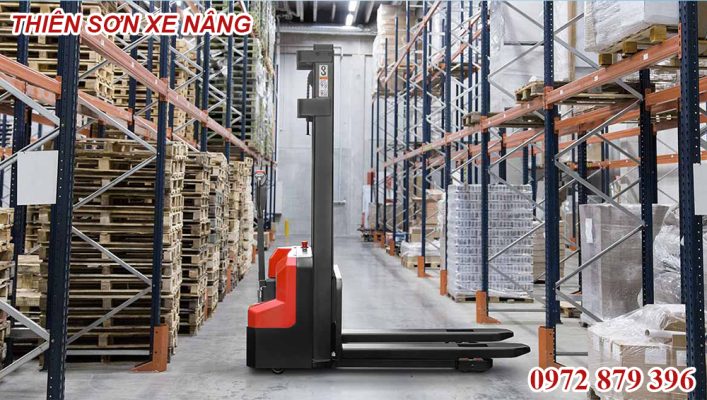 Xe nâng điện Siêu Cao - Reach Truck 
