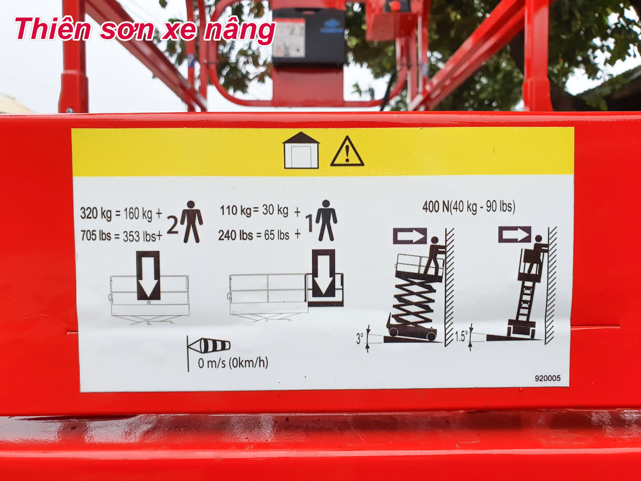 Lưu ý khi sử dụng xe nâng người dạng cắt kéo