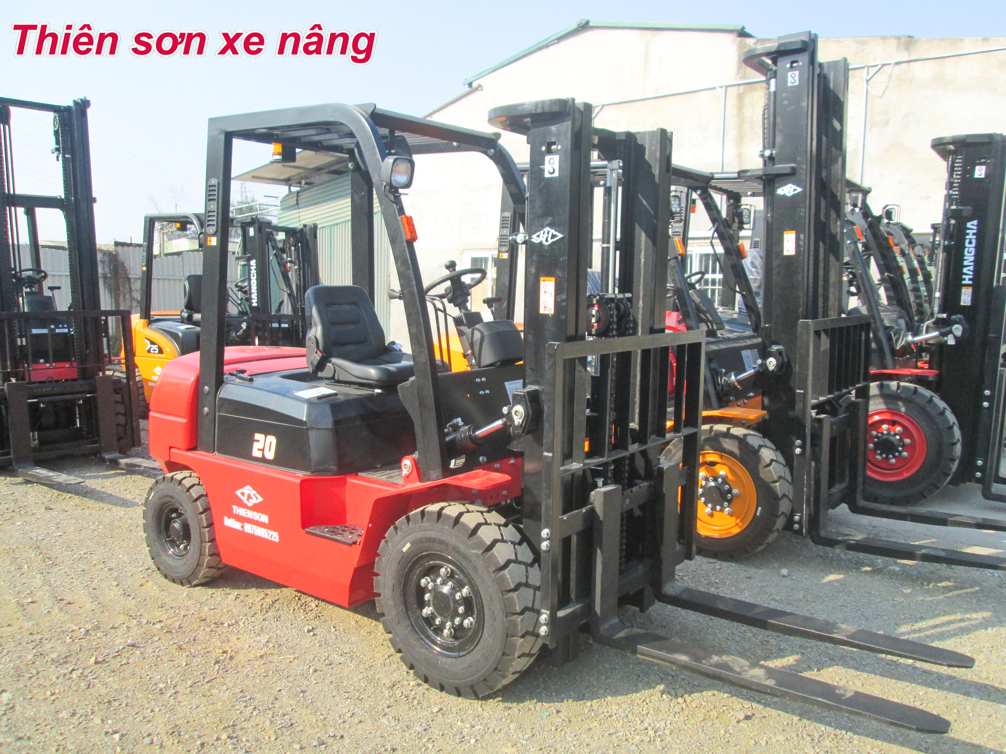 Xe nâng dầu 2 tấn dòng A