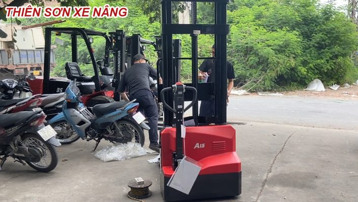 LƯU Ý KHI SỬ DỤNG XE NÂNG TAY 