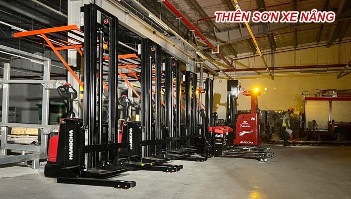 Xe nâng pallet cơ