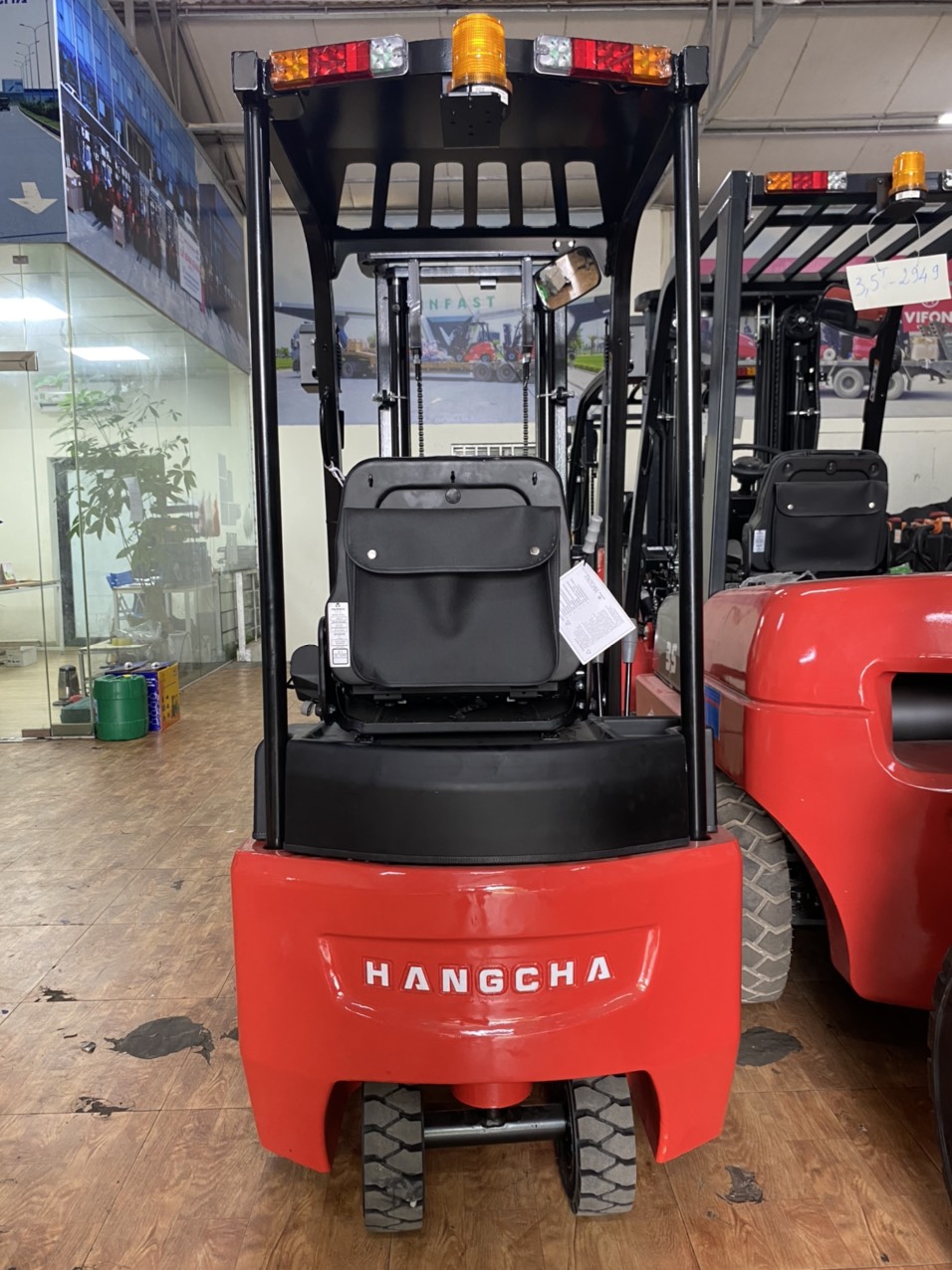 Xe nâng điện mini 3 bánh