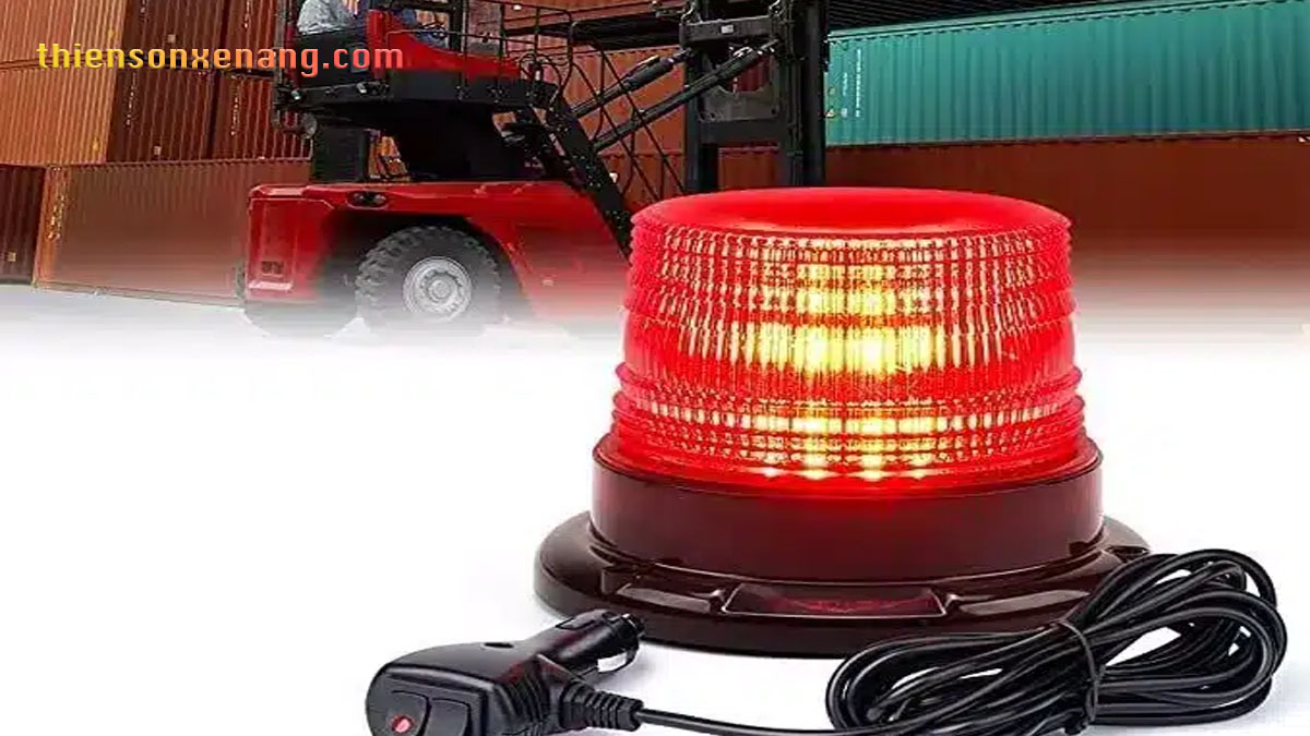 Đèn cảnh báo lắp trên xe nâng giúp nâng cao độ an toàn