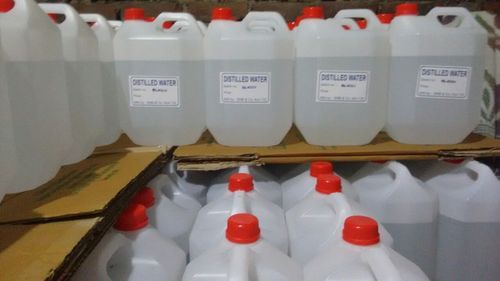 Nước cất châm bình xe nâng