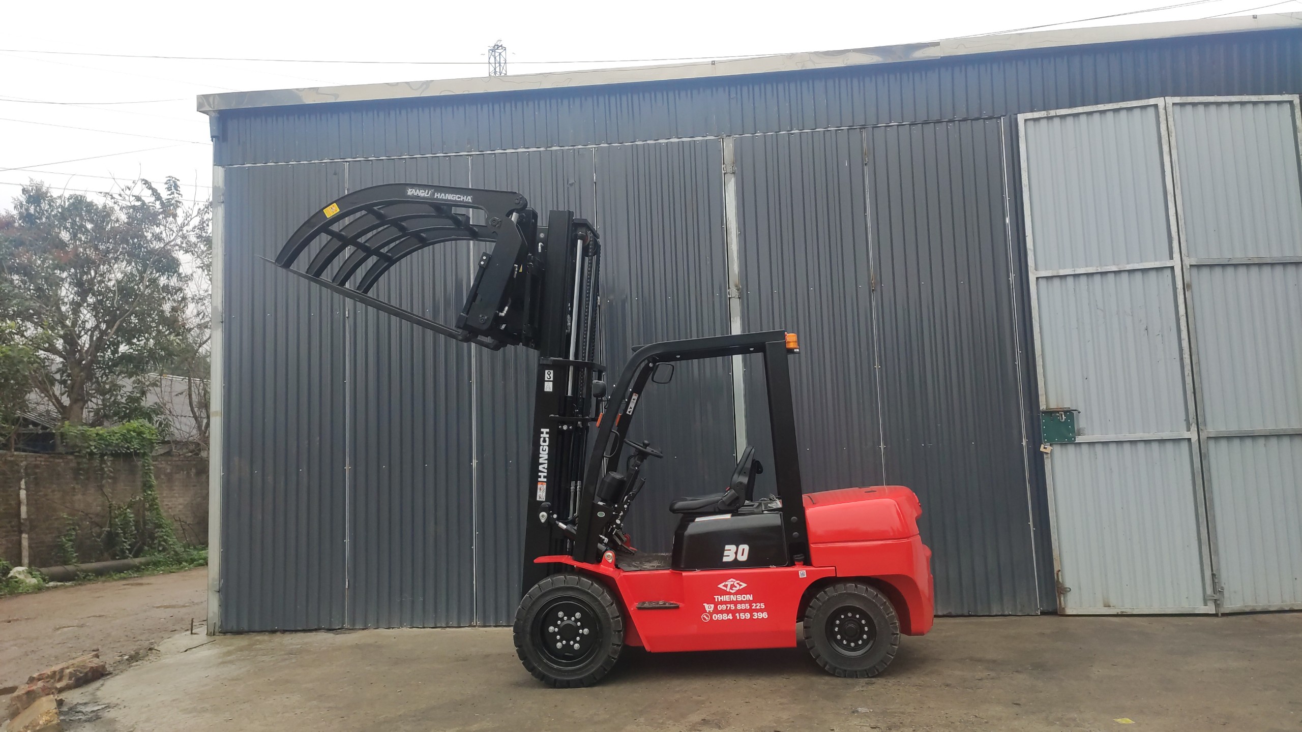 gia-kep-go-xe-nang Giá kẹp gỗ xe nâng