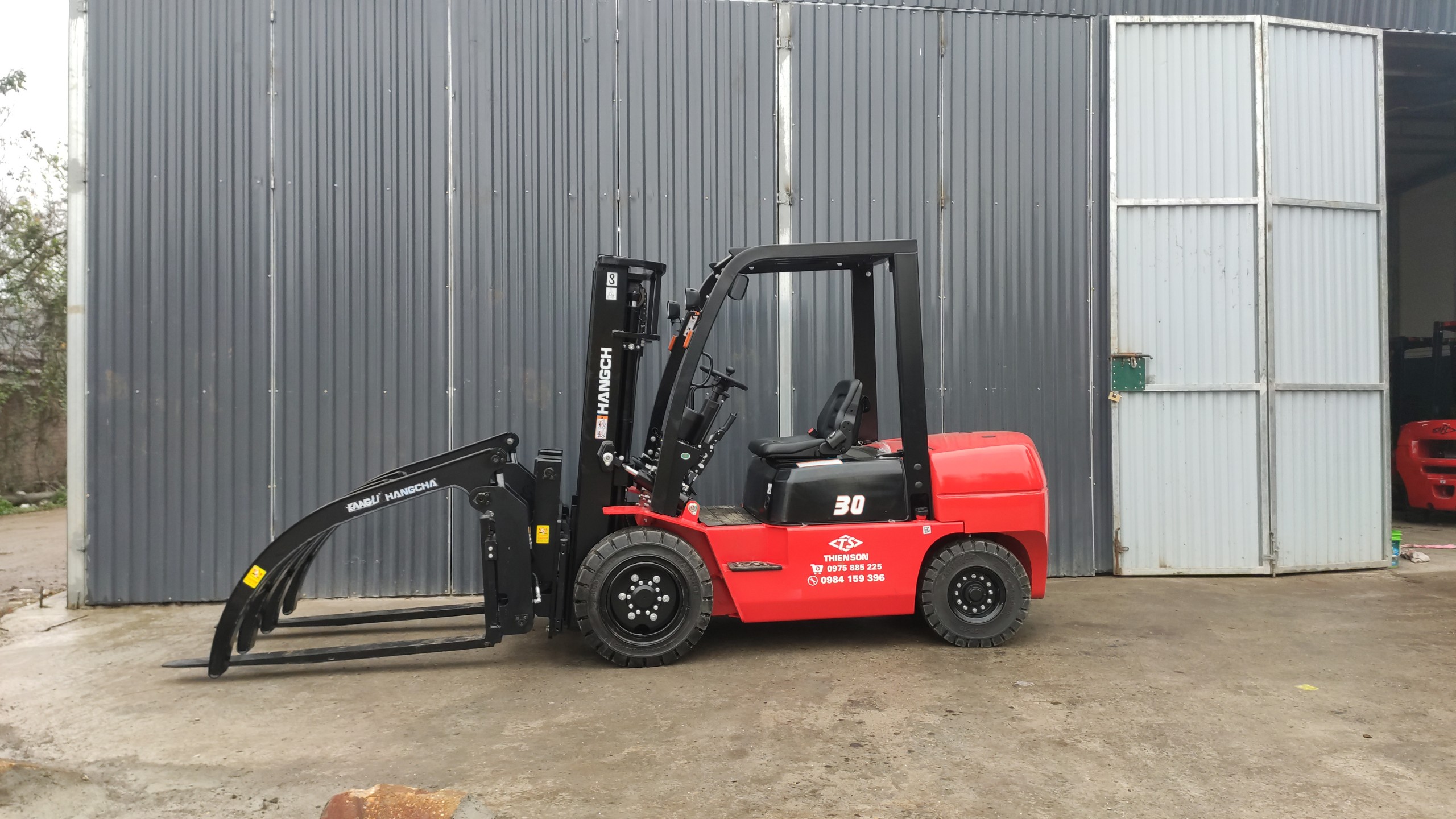 Kẹp gỗ xe nâng