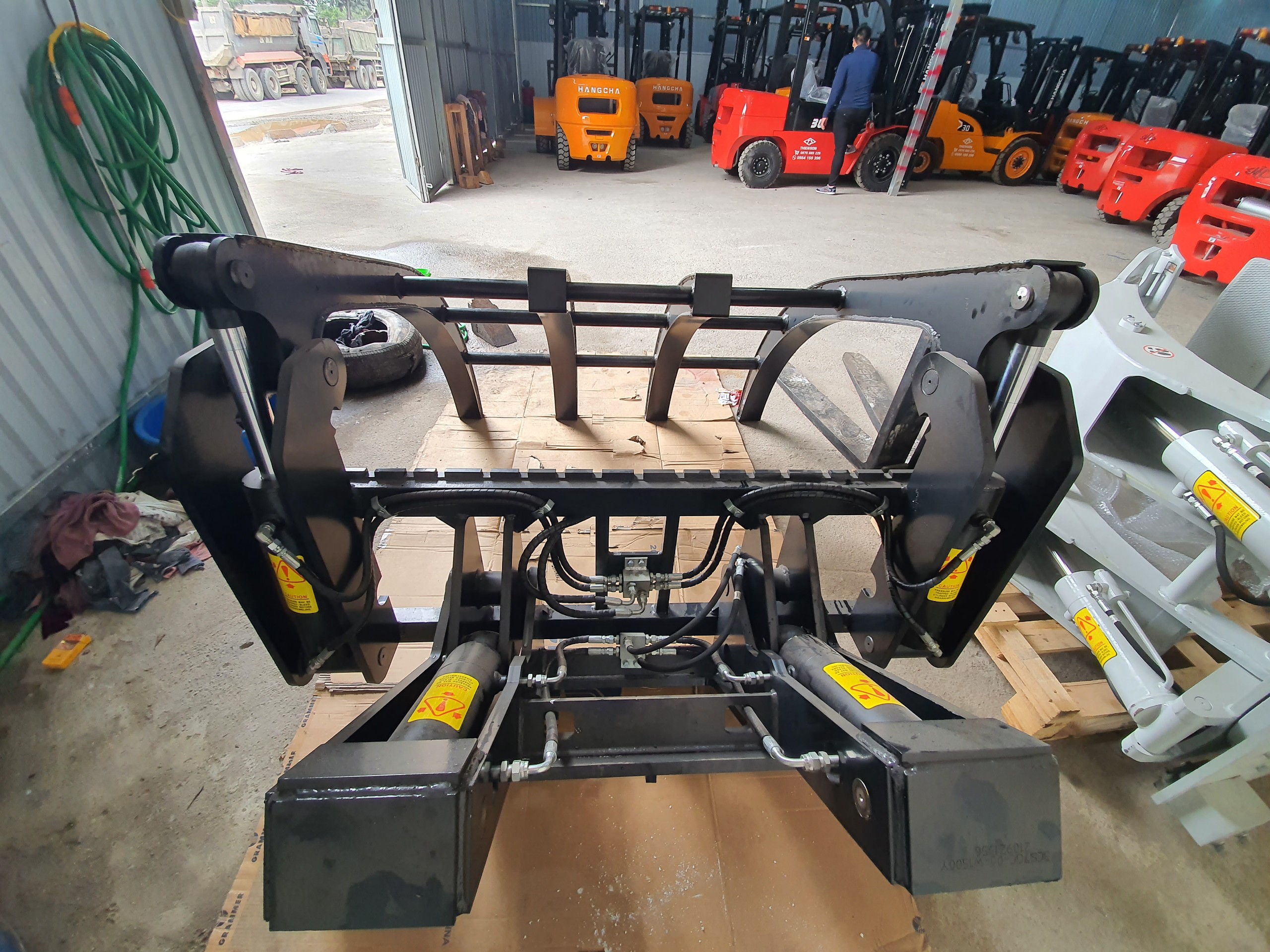 lap-kep-go-xe-nang Lắp kẹp gỗ xe nâng