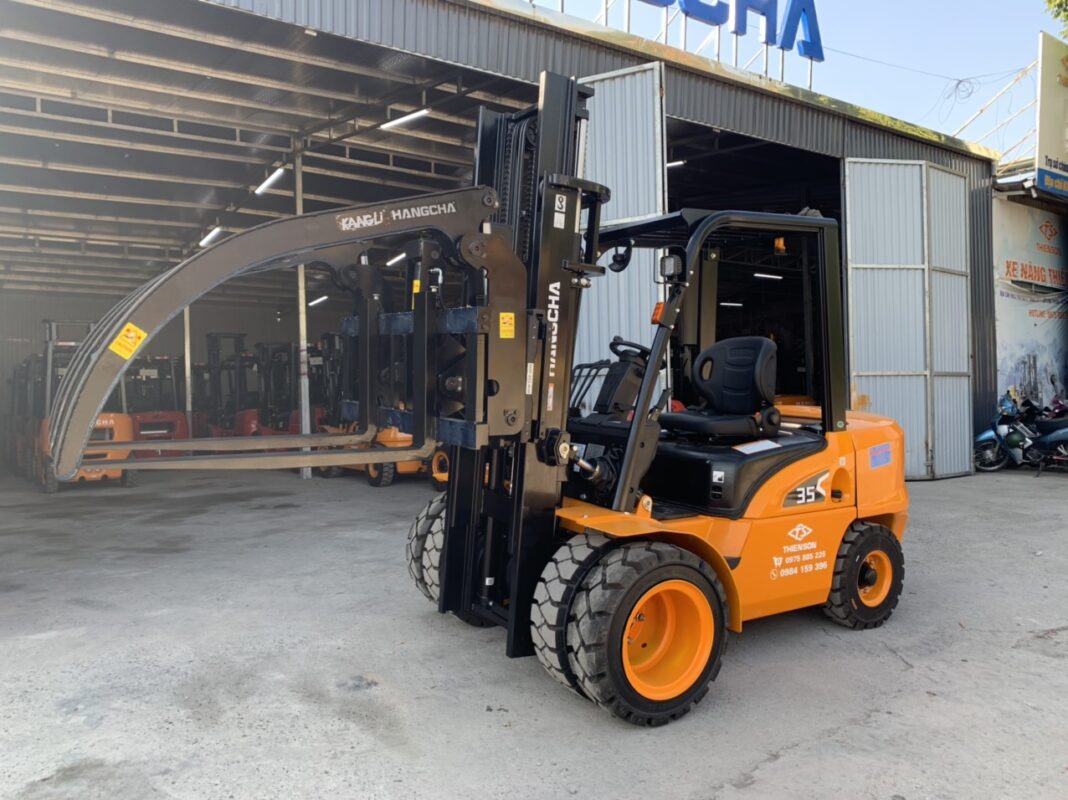 Mua xe nâng kẹp gỗ