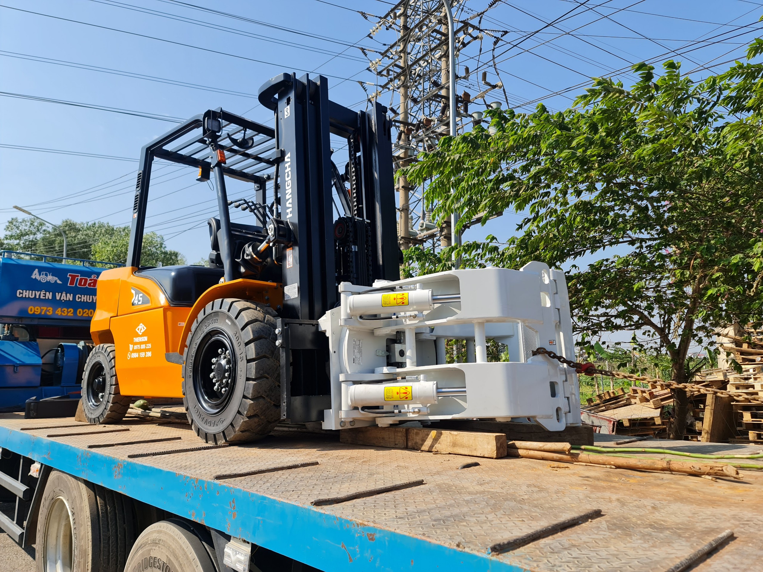Xe nâng kẹp giấy cuộn Hangcha