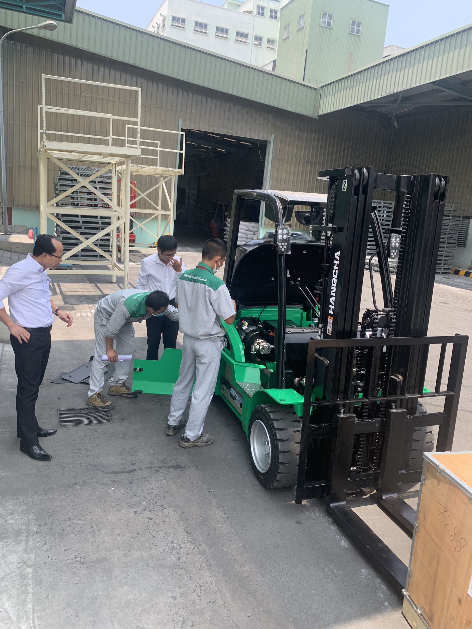 Dịch vụ bảo hành xe nâng điện 3 tấn Lithium