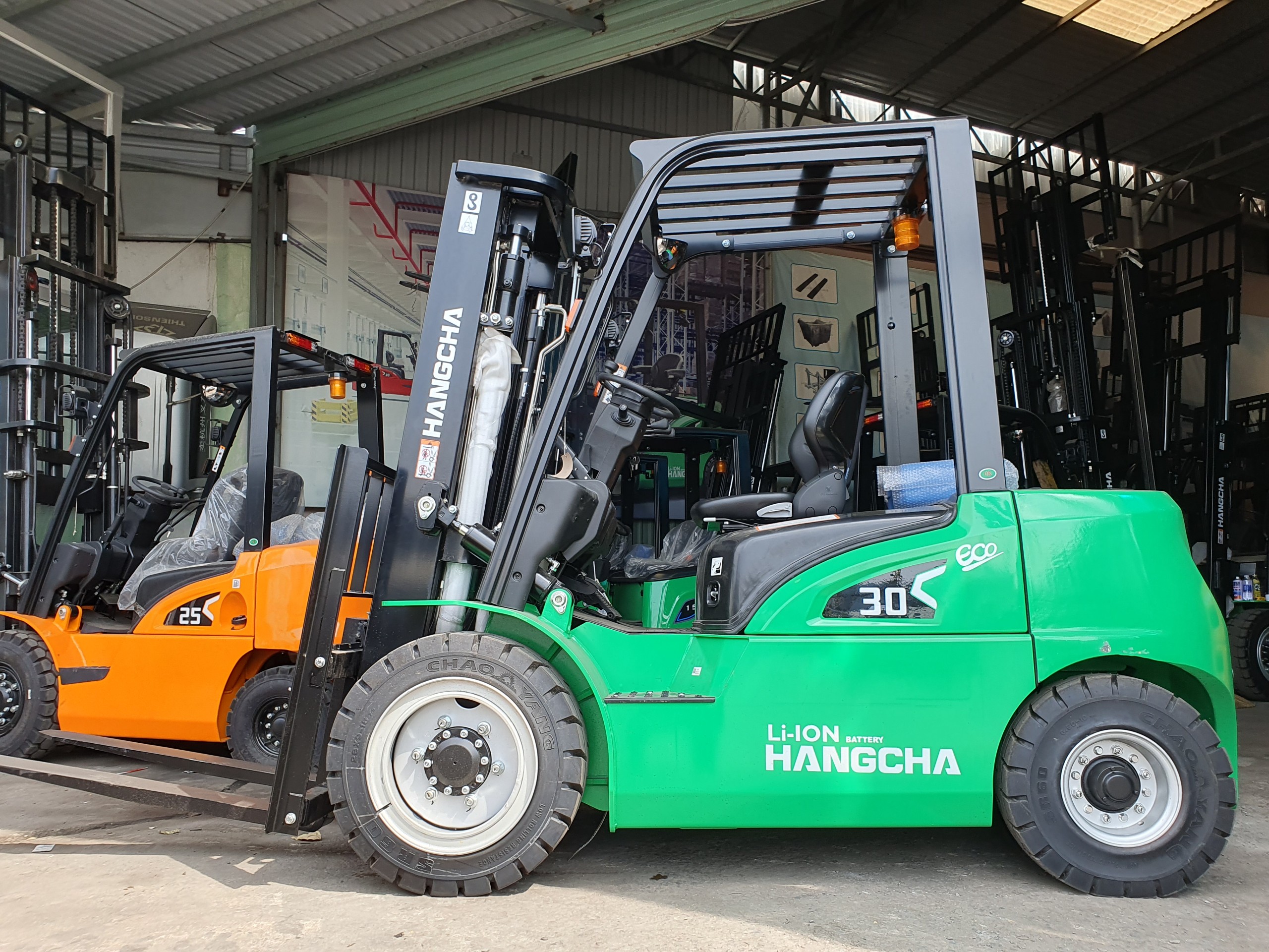 Xe nâng điện 3 tấn Lithium giá rẻ tại Thiên Sơn xe nâng
