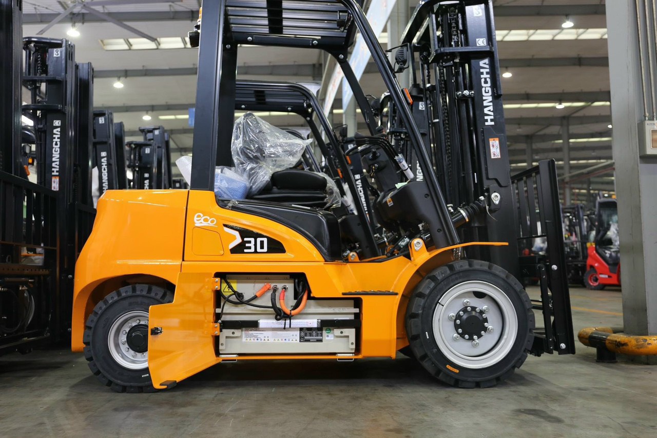 Những yếu tố cốt lõi quyết định đến việc thuê xe nâng bao nhiêu tiền