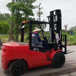 xe nâng dầu 5 tấn số sàn